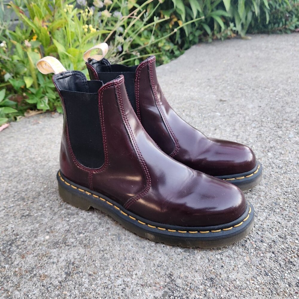 Dr. Marten's Vegan Chelsea Boot - W 8, EU 39 - Cherry Red